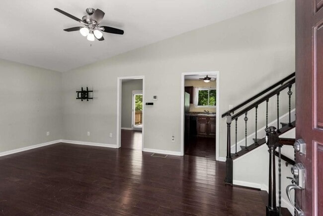 Photo - 1741 Branch View Dr
