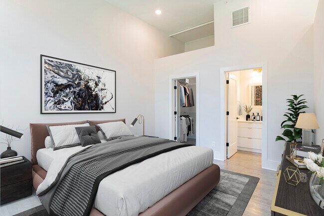 Bedroom with on-suite and walk-in closet - Broad Street Lofts