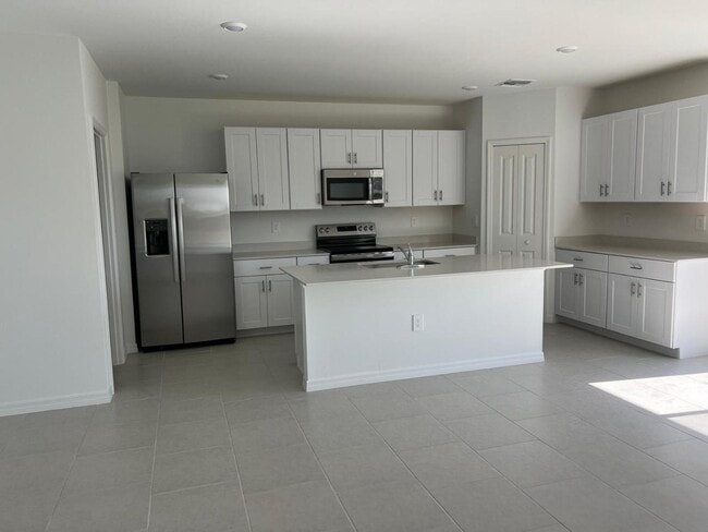 Photo - 19550 Fairhill Ct