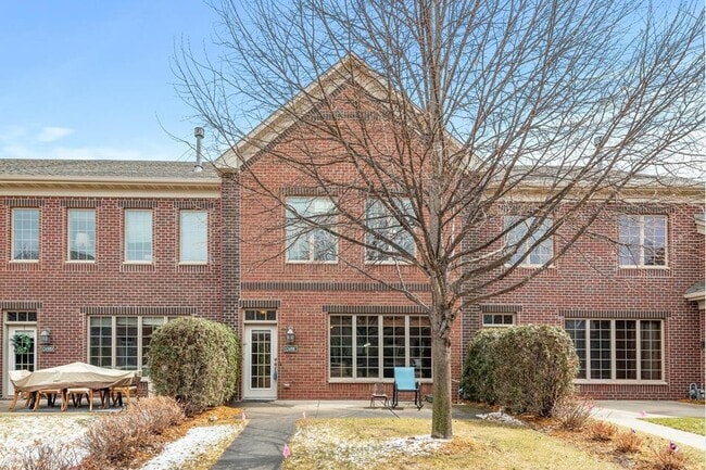 Building Photo - 12450 Flanders Ct NE Unit C