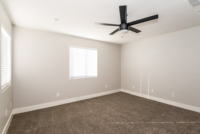 Photo - 6002 Aripeka St