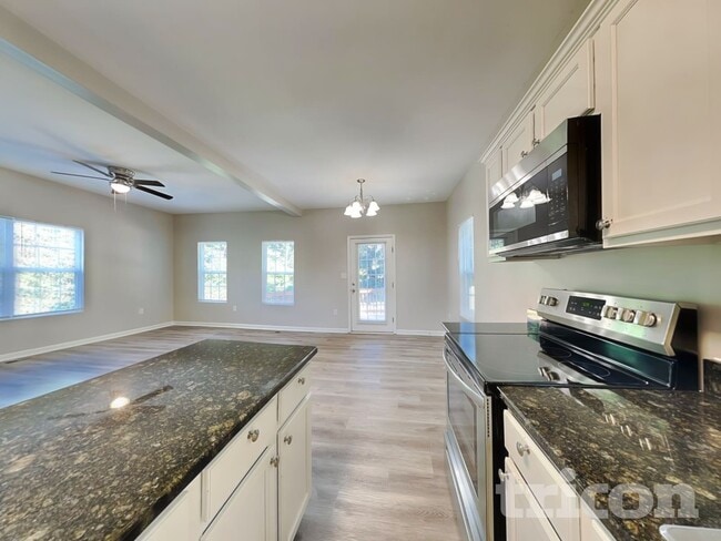 Photo - 118 Lookout Point Pl