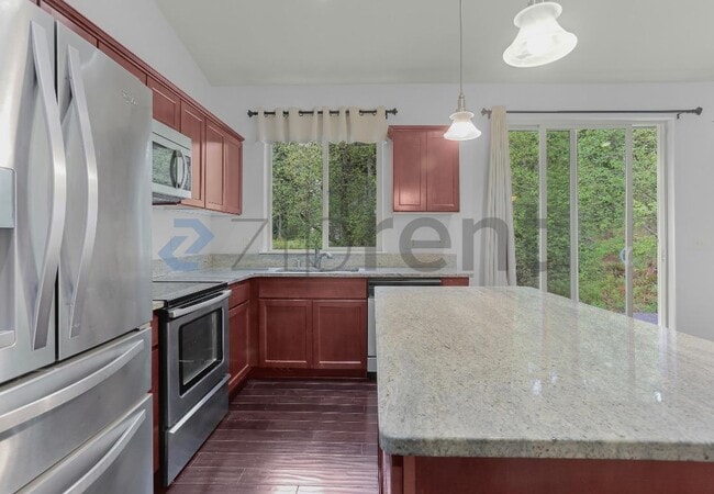 Photo - 1289 Curtis Way