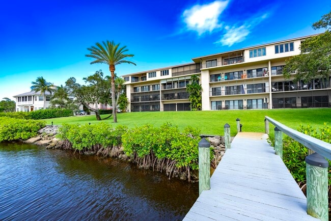 Photo - 624 SW St Lucie Crescent Condo Unit 302