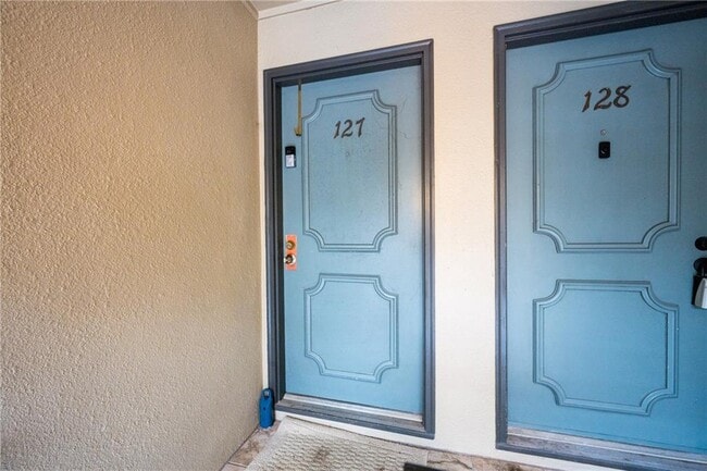 Photo - 127 Lablanc Way NW