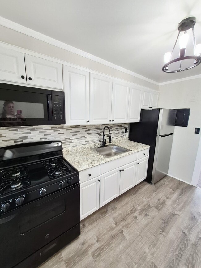 Photo - 3243 Floyd Walk