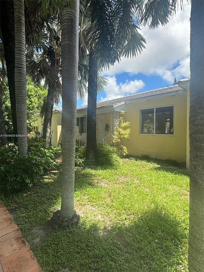 Photo - 1015 NE 112th St Unidad N