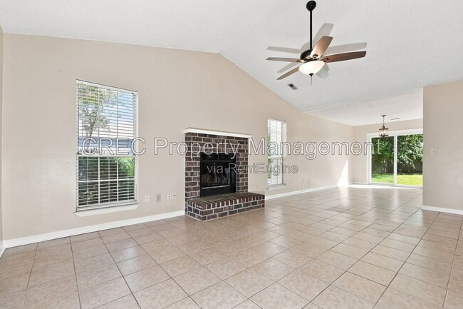 Photo - 5126 Westview St