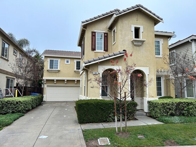 Building Photo - COMING SOON! Great Brentwood location! 4 bedroom, 2.5 baths!