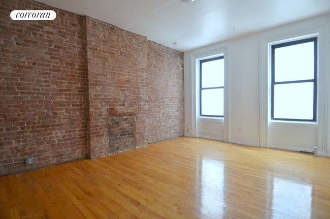 Photo - 650 10th Ave Apartamento