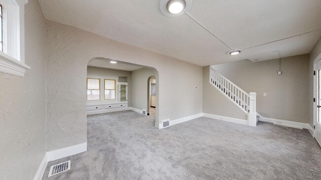 Old Brooklyn Area - 3 Bedroom Single Famil... - Old Brooklyn Area - 3 Bedroom Single Famil... House
