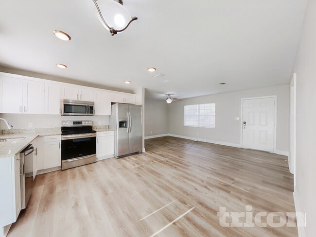 Photo - 3528 Libby Loop