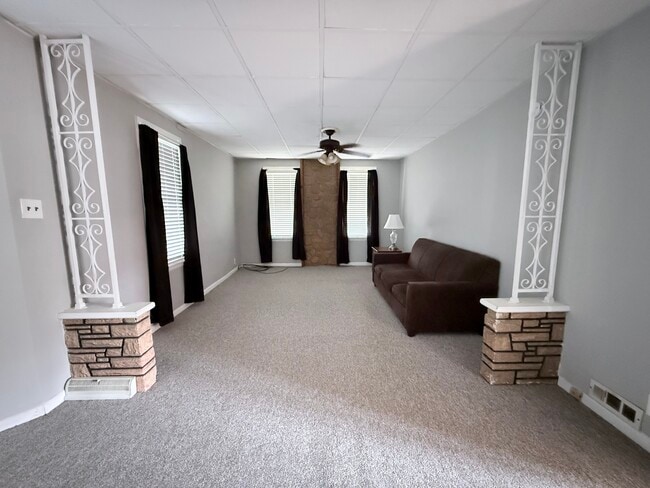 117 Station Ave Unit B