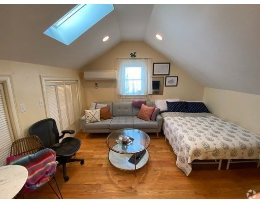 Building Photo - 19 Chestnut Hill Ave Unit 3 Rental