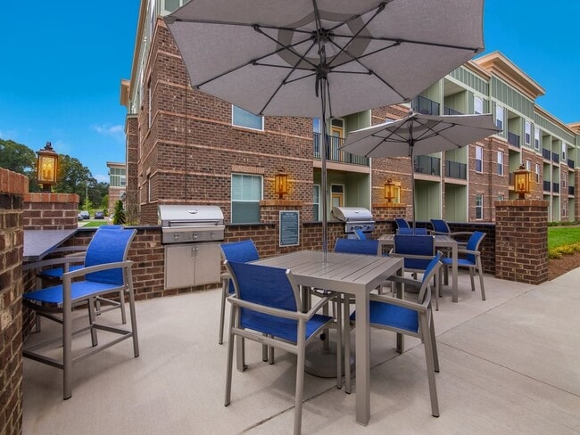 Outdoor Kitchen with Gas Grills