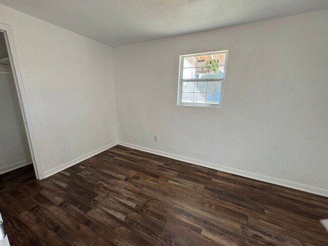 Photo - 2918 Duke St Unidad A