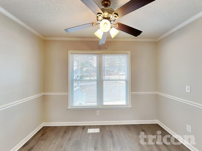 Photo - 216 Netherland Dr
