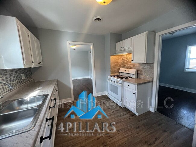 Photo - 1120 W 150th St Unit 2R