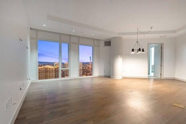 Building Photo - Stunning North Strip/City views from this UNFURNISHED 1+Den/1.5ba residence. Unit 3607