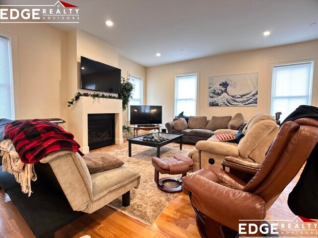 Photo - 15 Sparhawk St Apartments Unit 1