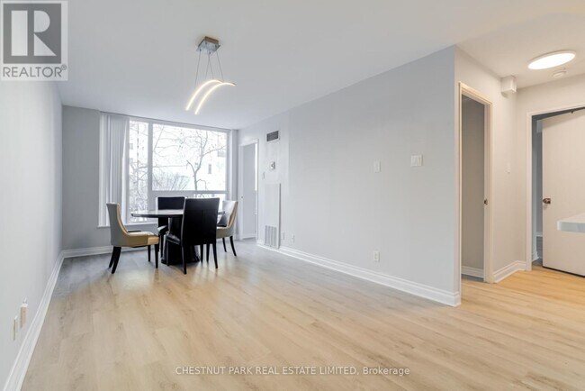 Photo - 92 King St E Unité 306