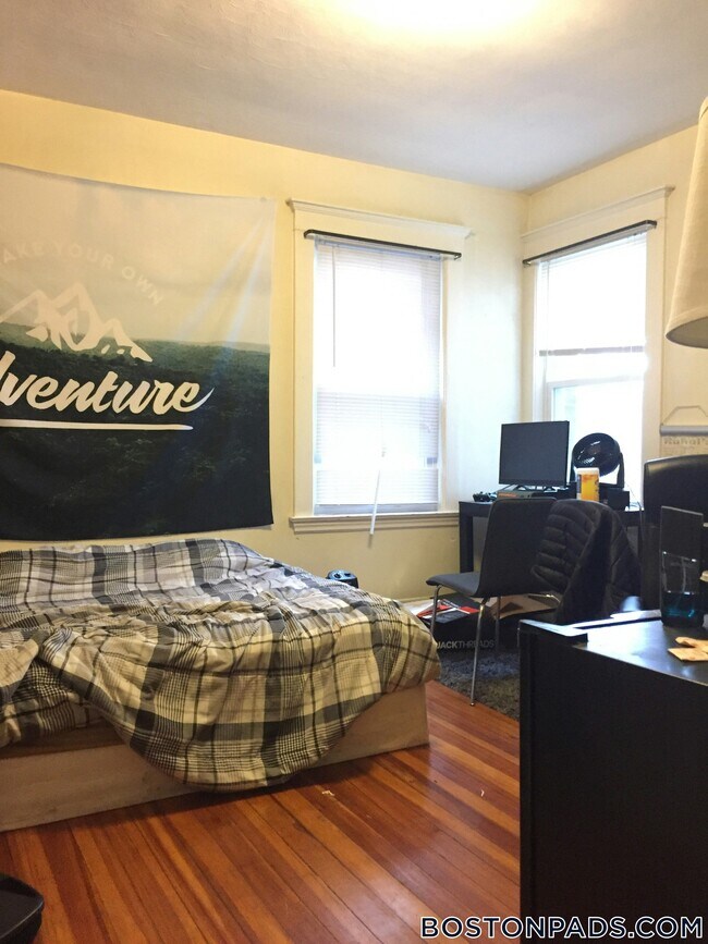 Photo - 209 Chestnut Hill Ave Unit 1