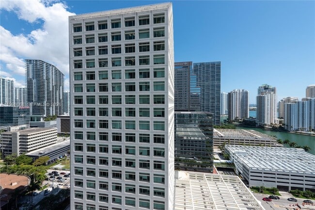 Photo - 950 Brickell Bay Dr Unit 2304