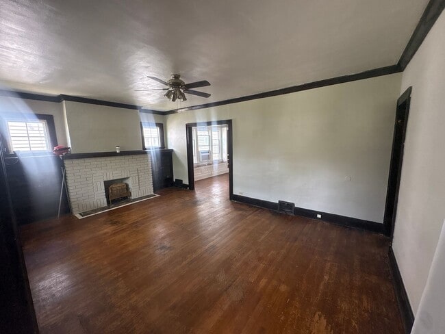Building Photo - 2059 Lewis Dr Unit 2059 Lewis 1