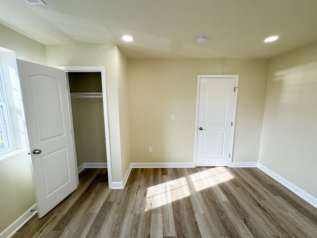 Photo - 921 52nd St NE Unidad 102 and 301