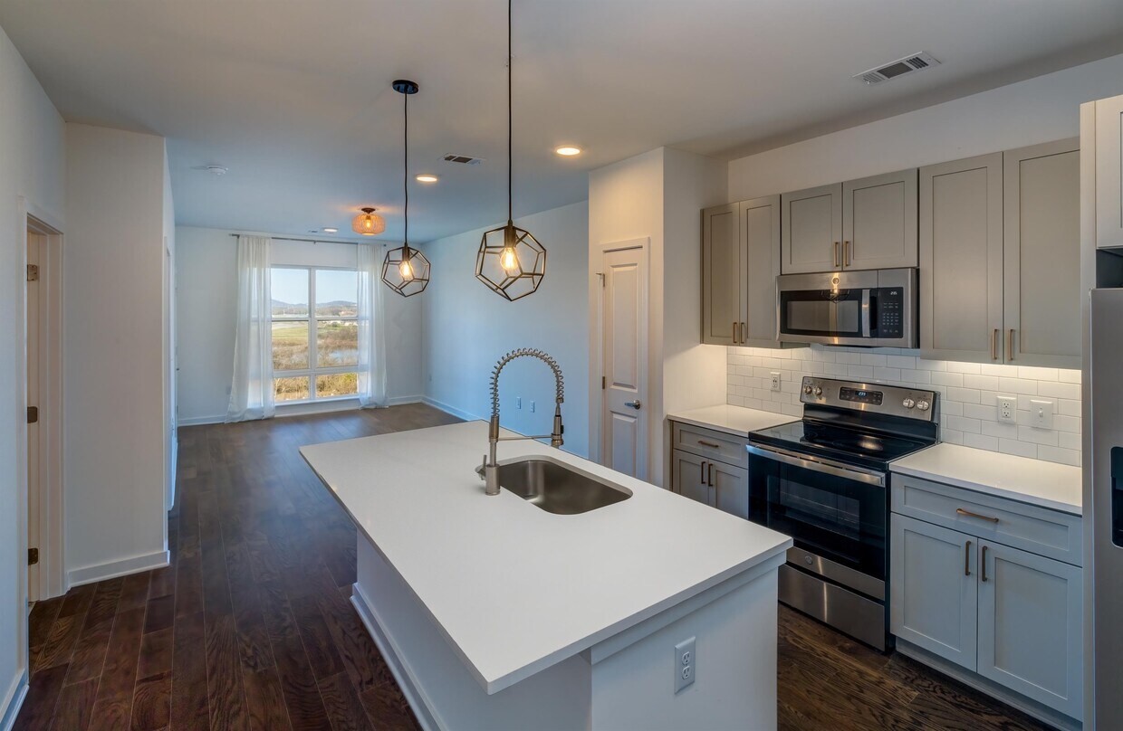 Photo - 1677 54th Ave N (Nashville, TN)