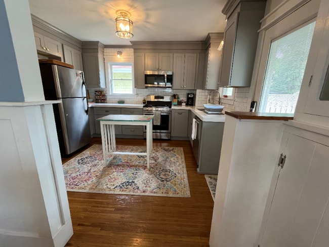 Photo - 1805 Baker Ave