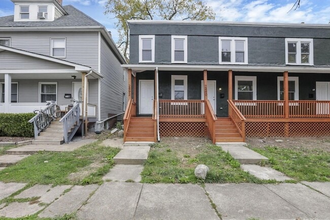 Photo - 2486 Findley Ave