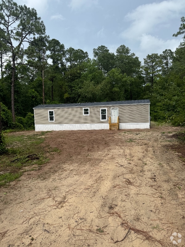 Building Photo - 17096 Barnard Ln Rental