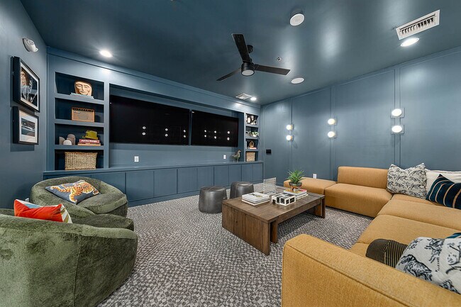 2121 - Clubhouse