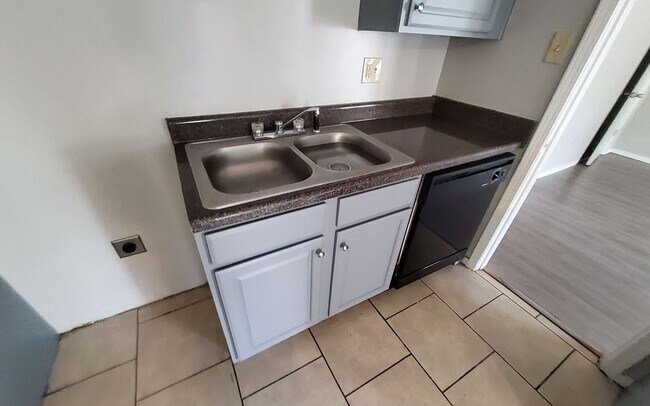 Photo - 1859 S Perkins Rd