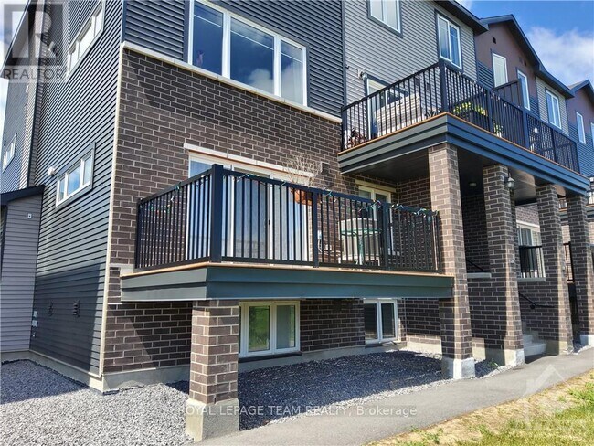 Photo - 225 Eldorado Private Unit A