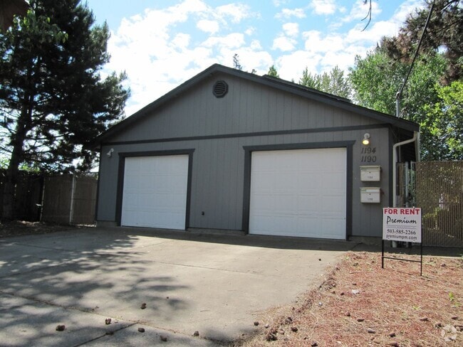 Building Photo - Three Bedroom Duplex in North Salem Unit 1194 Rental
