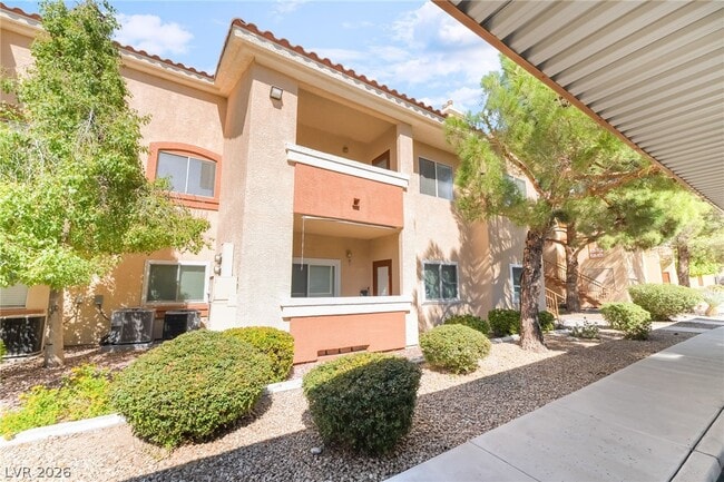 Building Photo - 1050 E Cactus Ave Unit 2034