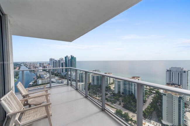 Photo - 4010 S Ocean Dr Unidad R2501