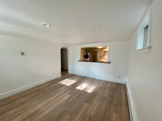 Photo - 308 West St