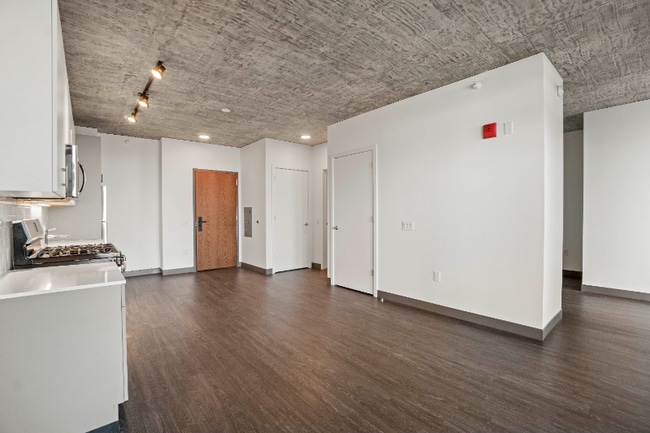 153 N Elizabeth St
