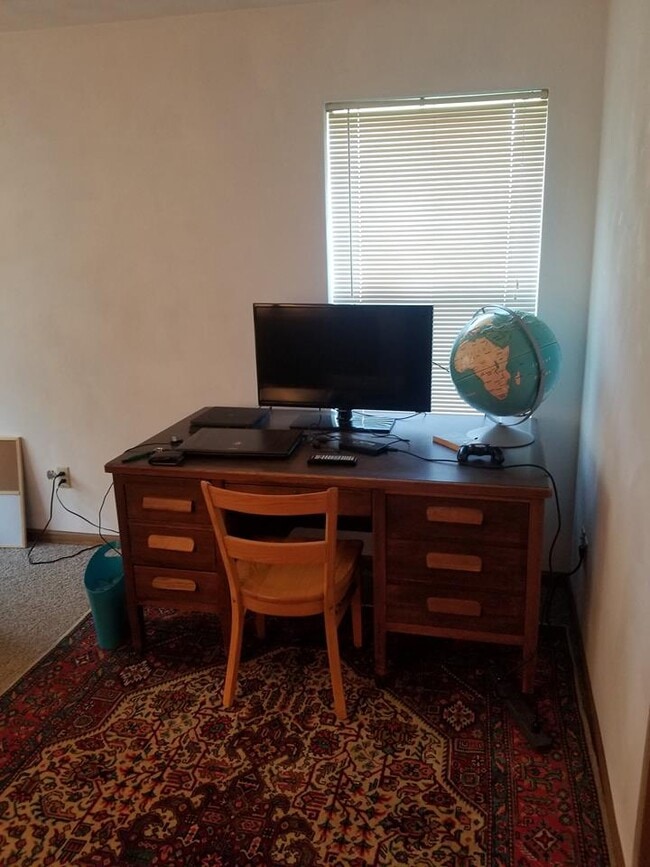 Photo - 1210 W Carriage Dr