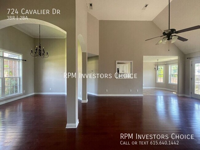 724 Cavalier Dr