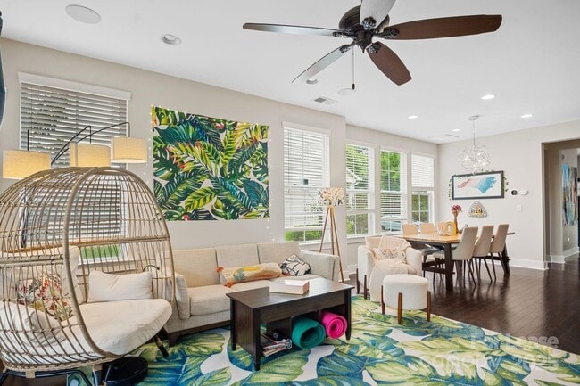 Photo - 1706 Woodward Ave