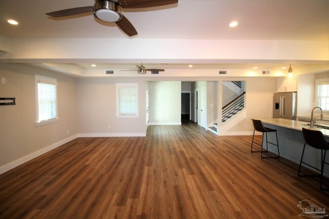 Photo - 435 E Government St