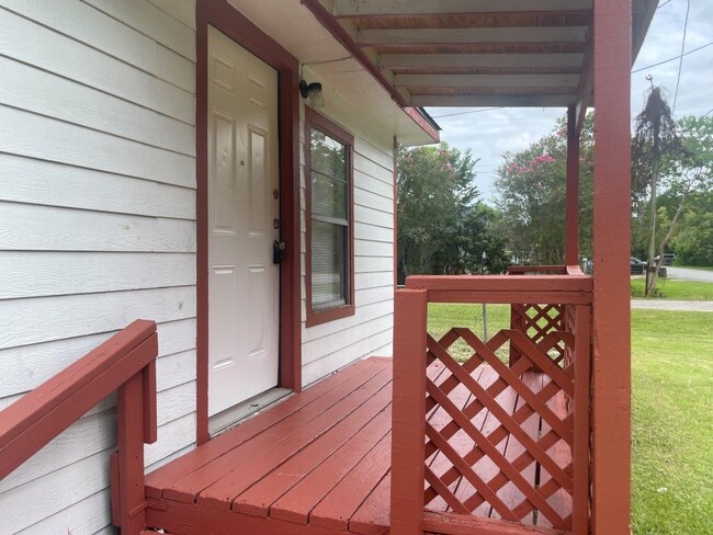 Building Photo - 4617 3rd St Rental