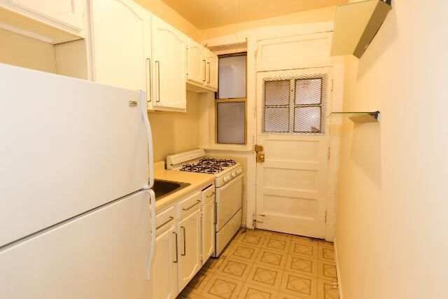 Photo - 629.5 W Barry Ave Unidad N3