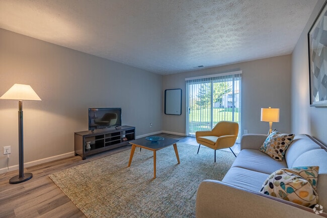 2 habitaciones, 1 baño, 860 pies cuadrados, sala de estar - The Links