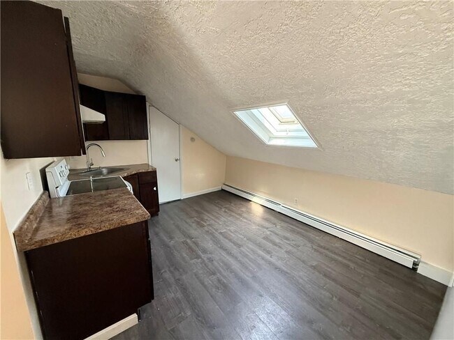 41 Joslin St Unit 3