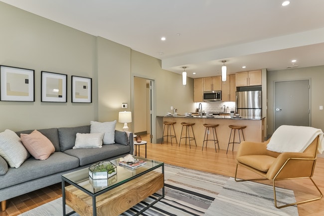 Building Photo - Midd-Town Apartments